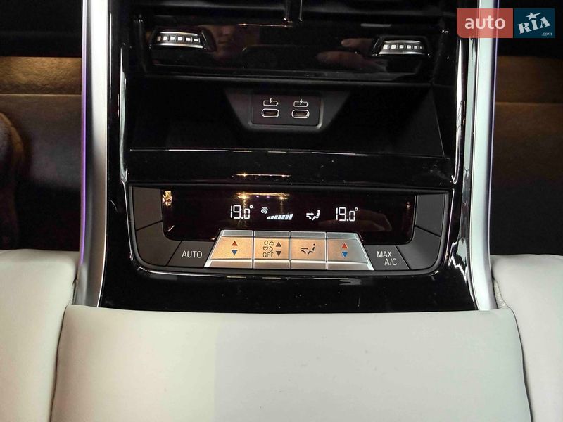 Купе BMW M8 Gran Coupe 2022 в Львове