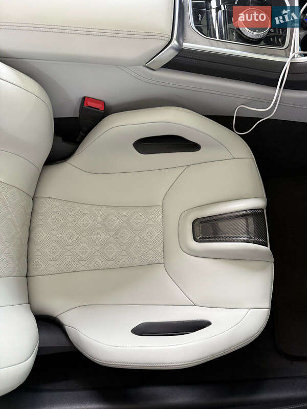 Кабріолет BMW M8 2021 в Рівному