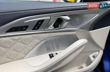 Купе BMW M8 2020 в 