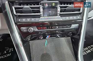 Кабриолет BMW M8 2019 в 