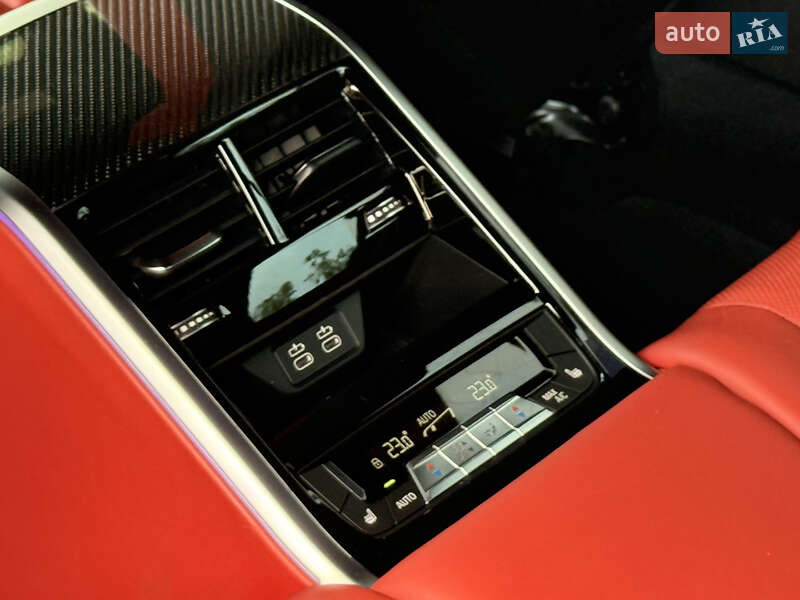 Купе BMW M8 2021 в Киеве фото 28 Купе BMW M8 2021 в Киеве