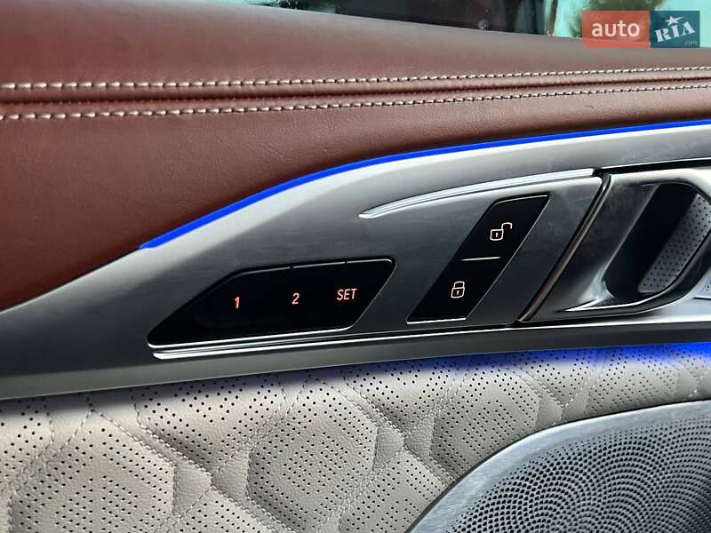 Купе BMW M8 2019 в Киеве фото 13 Купе BMW M8 2019 в Киеве