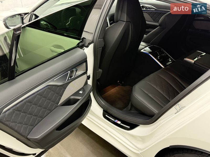 Купе BMW M8 2024 в Виннице фото 41 Купе BMW M8 2024 в Виннице