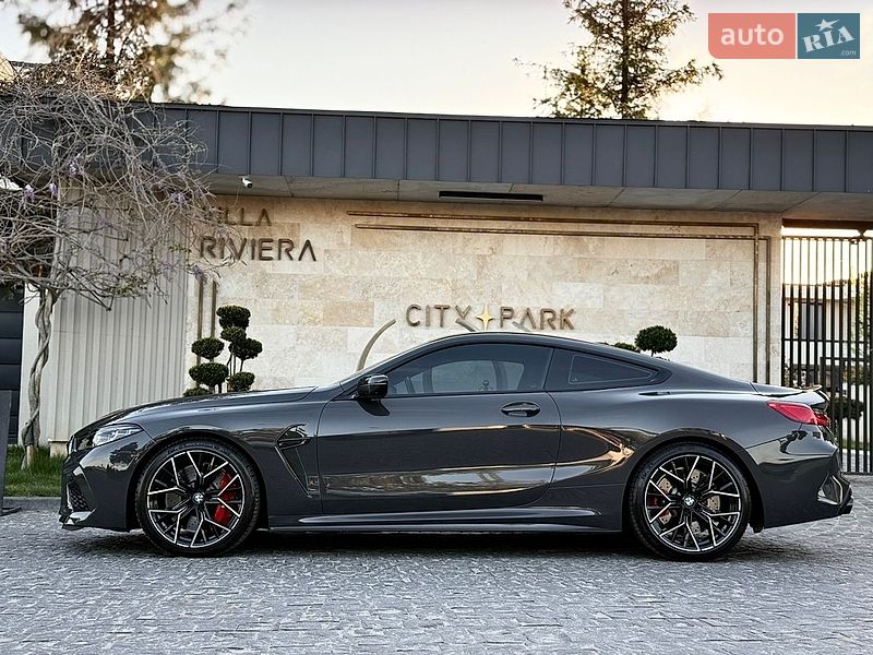 Купе BMW M8 2023 в Львове