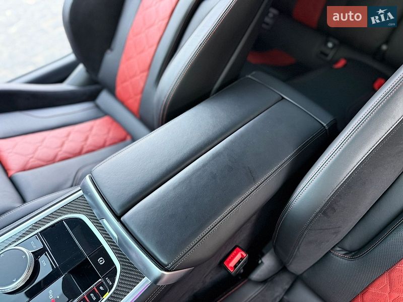 Купе BMW M8 2023 в Львове