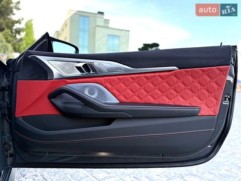 Купе BMW M8 2023 в Львове