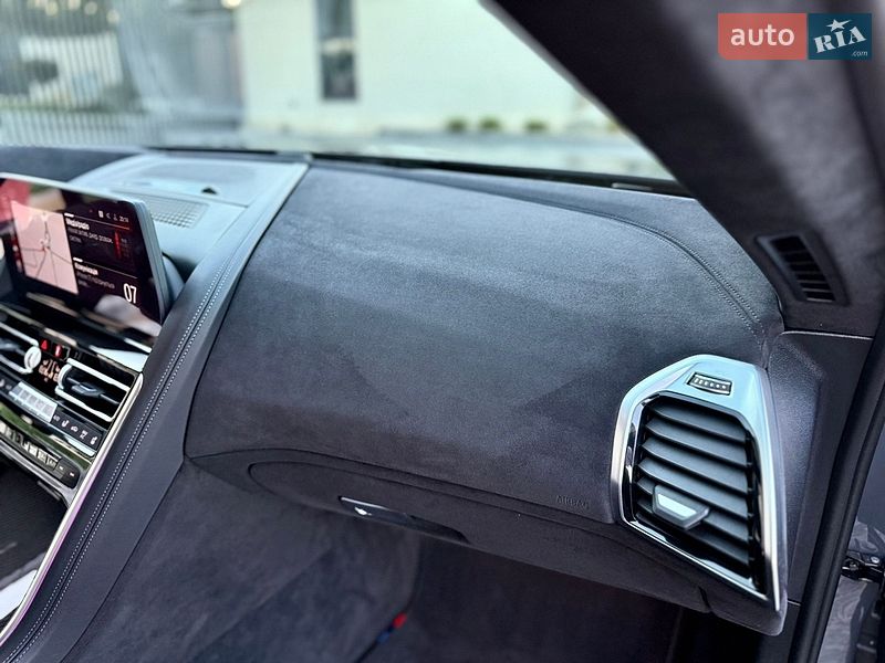 Купе BMW M8 2023 в Львове