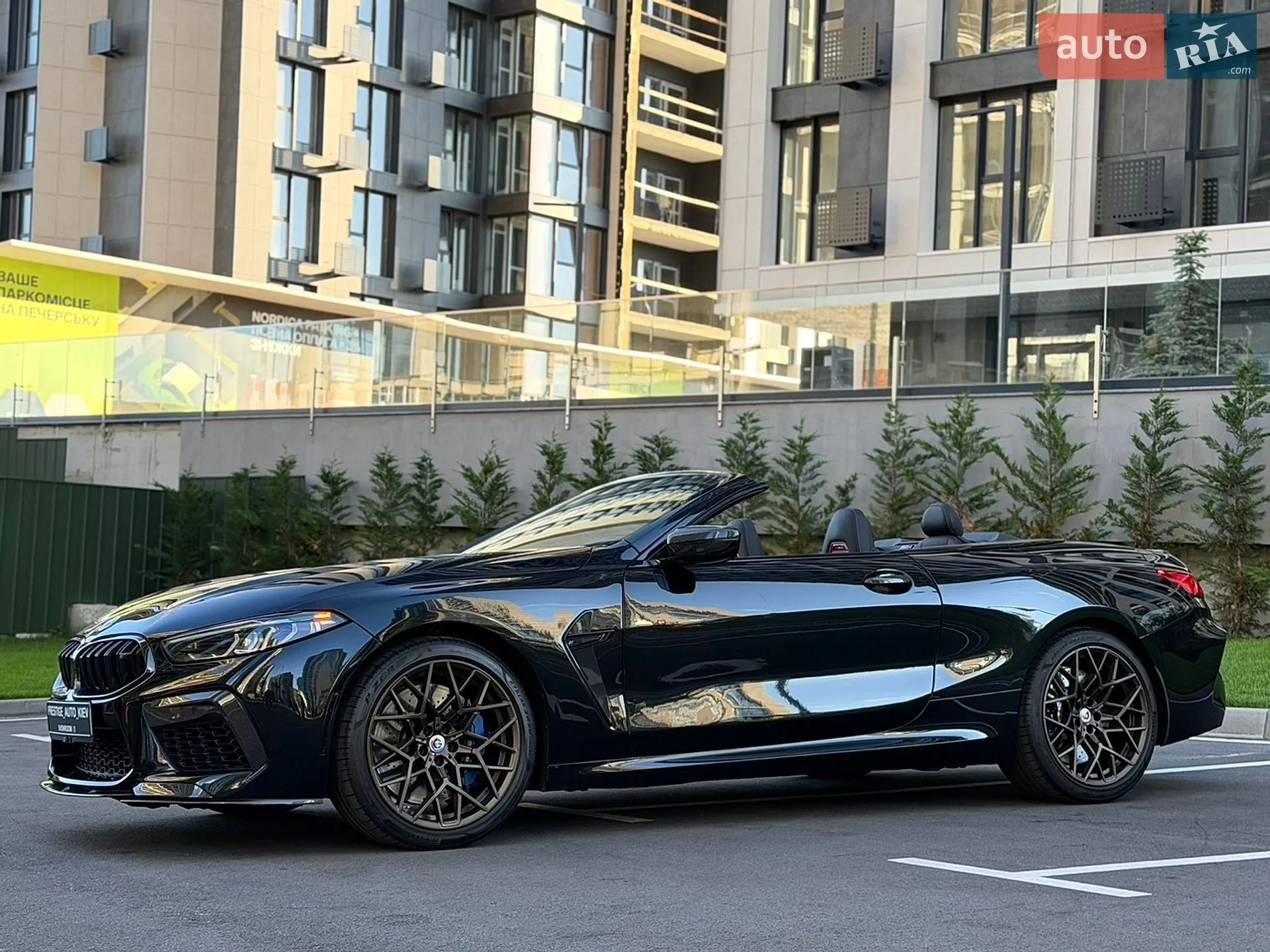 2022 BMW M8 - мініатюра 12