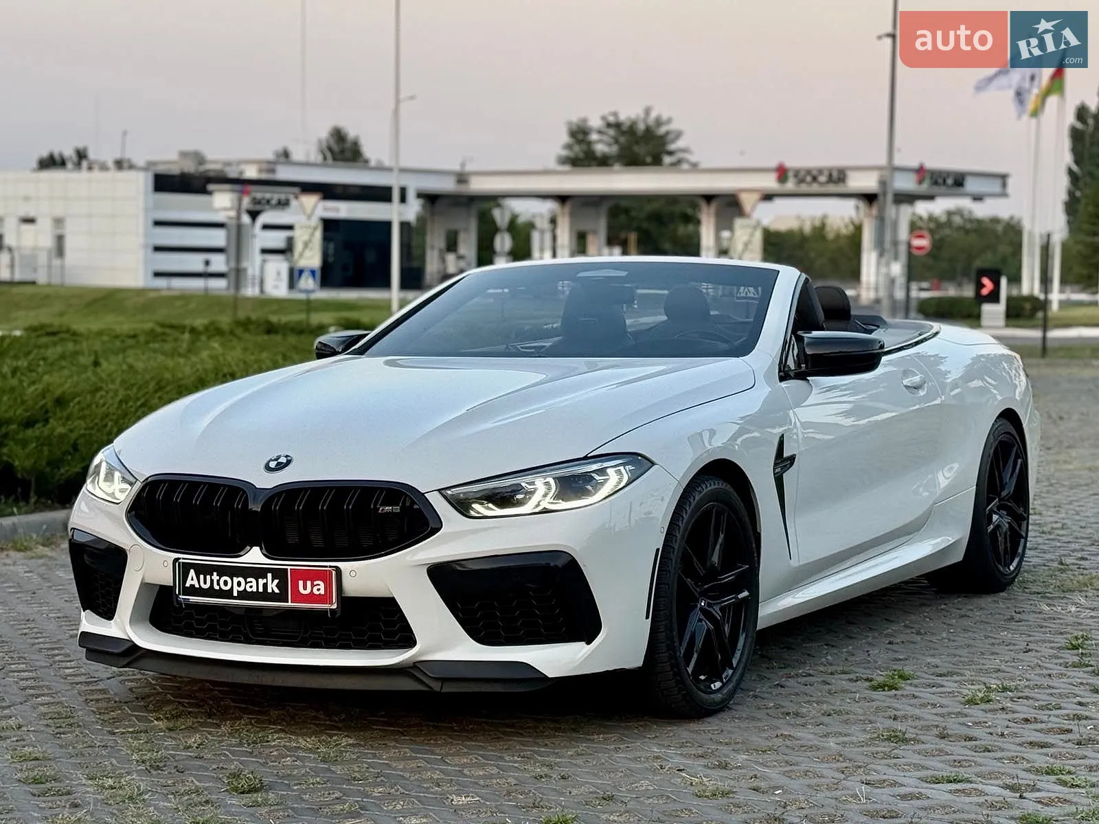 2019 BMW M8 - фото 1