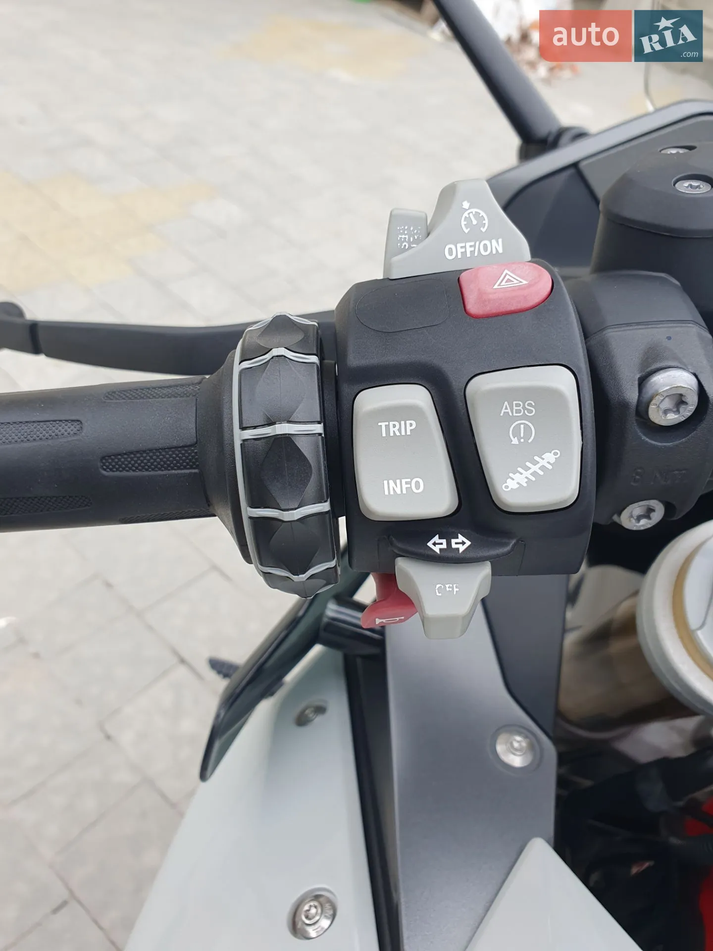 BMW R 1200RS 2018 VIN WB10A050XJZ373398 фото оголошення 13 з 17
