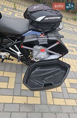 Мотоцикл Без обтекателей (Naked bike) BMW R 1250R 2020 в 