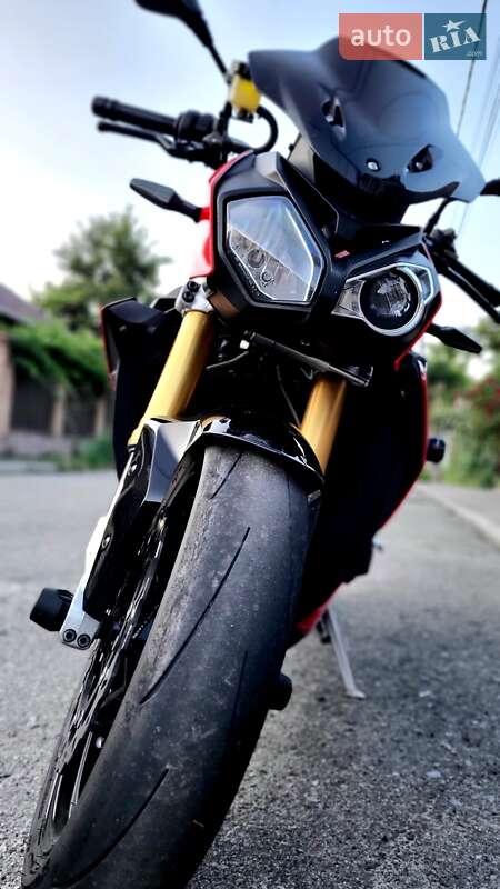 Мотоцикл Без обтекателей (Naked bike) BMW S 1000R 2015 в Киеве фото 2 Мотоцикл Без обтекателей (Naked bike) BMW S 1000R 2015 в Киеве