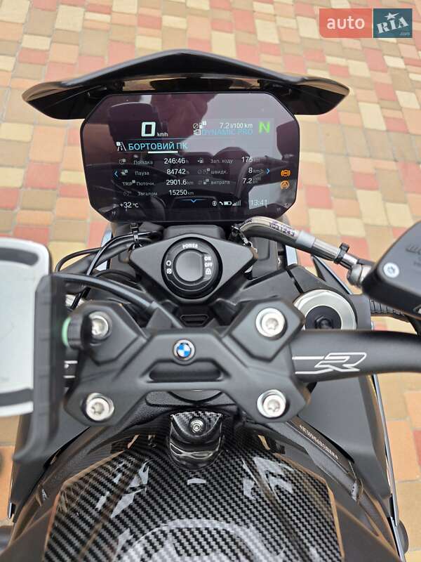 Мотоцикл Без обтекателей (Naked bike) BMW S 1000R 2023 в Днепре фото 13 Мотоцикл Без обтекателей (Naked bike) BMW S 1000R 2023 в Днепре