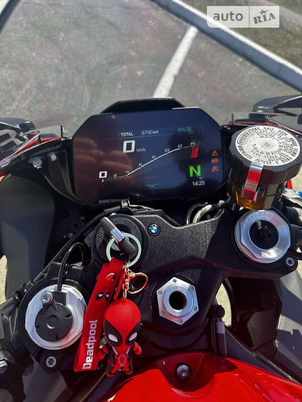 Спортбайк BMW S 1000RR 2023 в Киеве фото 11 Спортбайк BMW S 1000RR 2023 в Киеве
