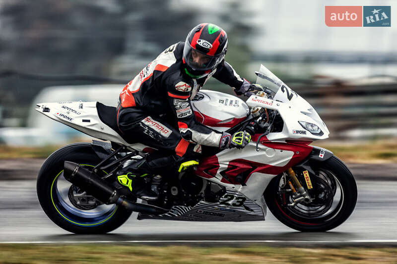 Спортбайк BMW S 1000RR 2017 в Киеве фото 5 Спортбайк BMW S 1000RR 2017 в Киеве