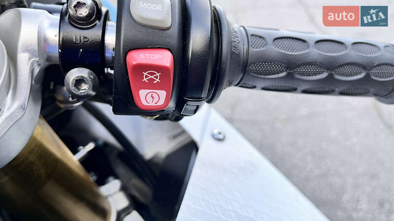 Спортбайк BMW S 1000RR 2010 в Кременчуге фото 10 Спортбайк BMW S 1000RR 2010 в Кременчуге