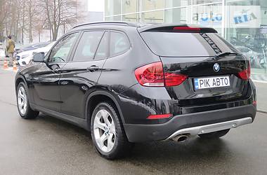 Внедорожник / Кроссовер BMW X1 2012 в Киеве