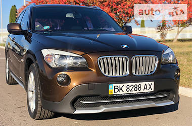 Внедорожник / Кроссовер BMW X1 2011 в Ровно