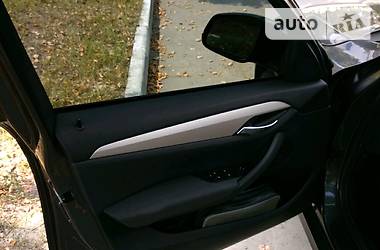 Позашляховик / Кросовер BMW X1 2013 в 