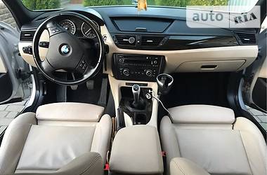 Позашляховик / Кросовер BMW X1 2011 в 