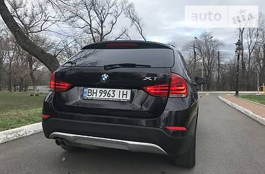 Позашляховик / Кросовер BMW X1 2014 в 
