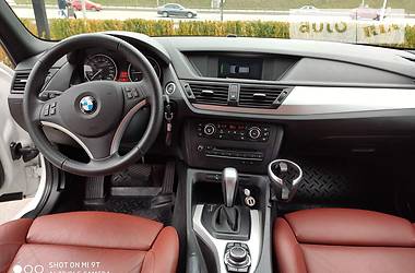 Позашляховик / Кросовер BMW X1 2012 в 