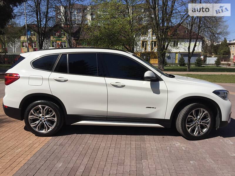 Позашляховик / Кросовер BMW X1 2017 в Києві