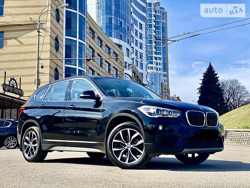 Позашляховик / Кросовер BMW X1 2018 в Києві фото 3 Позашляховик / Кросовер BMW X1 2018 в Києві