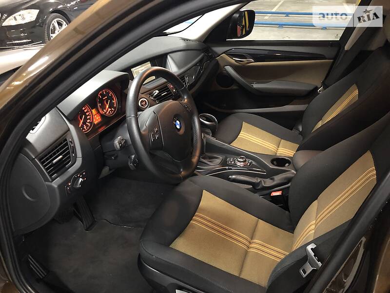 Позашляховик / Кросовер BMW X1 2011 в Києві