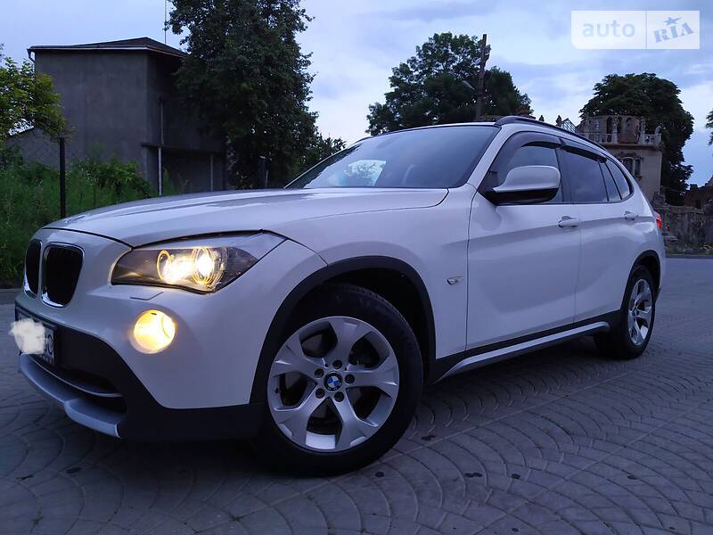 Внедорожник / Кроссовер BMW X1 2012 в Луцке