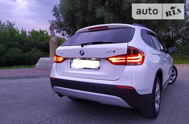 Внедорожник / Кроссовер BMW X1 2012 в Луцке