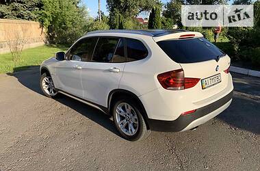 Внедорожник / Кроссовер BMW X1 2010 в Киеве