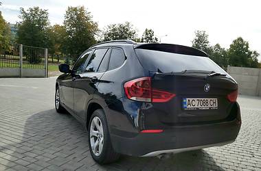 Внедорожник / Кроссовер BMW X1 2012 в Луцке
