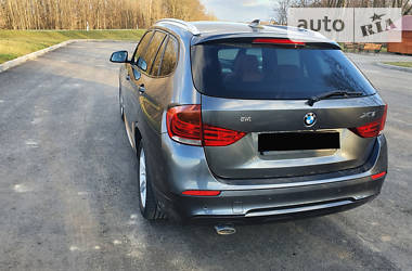 Внедорожник / Кроссовер BMW X1 2014 в Дунаевцах