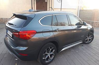Позашляховик / Кросовер BMW X1 2017 в 