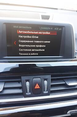 Позашляховик / Кросовер BMW X1 2017 в 