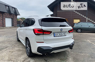 Внедорожник / Кроссовер BMW X1 2016 в Полтаве