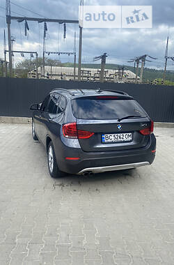 Внедорожник / Кроссовер BMW X1 2012 в Львове