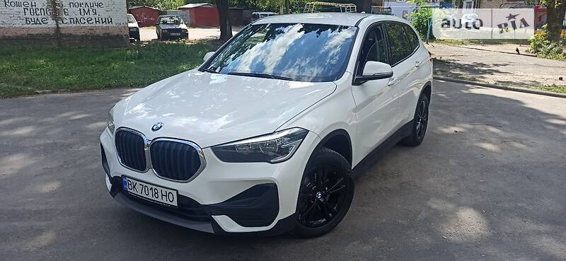 Внедорожник / Кроссовер BMW X1 2019 в Ровно