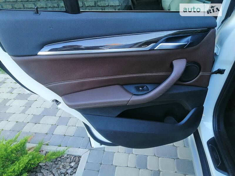 Внедорожник / Кроссовер BMW X1 2018 в Киеве