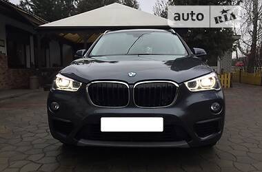 Внедорожник / Кроссовер BMW X1 2018 в Вишневом