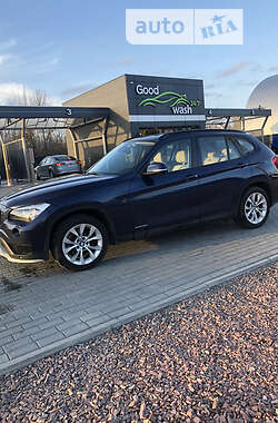 Позашляховик / Кросовер BMW X1 2013 в 
