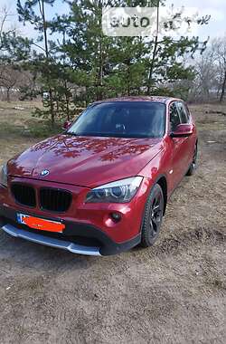 Позашляховик / Кросовер BMW X1 2010 в Новомосковську