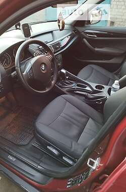 Позашляховик / Кросовер BMW X1 2010 в 