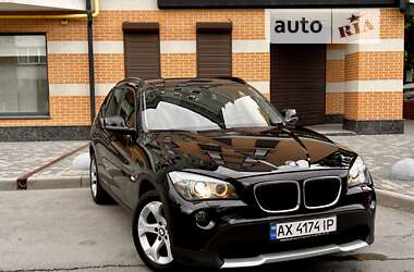 Внедорожник / Кроссовер BMW X1 2012 в 