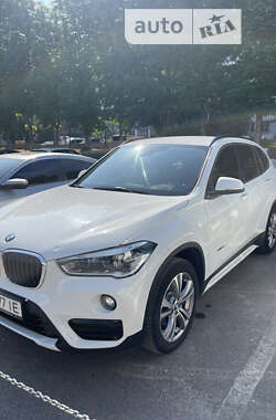 Позашляховик / Кросовер BMW X1 2016 в Києві