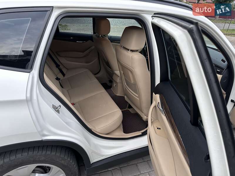 Позашляховик / Кросовер BMW X1 2013 в Іршаві