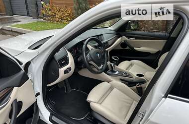 Внедорожник / Кроссовер BMW X1 2013 в 