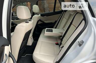 Внедорожник / Кроссовер BMW X1 2013 в 