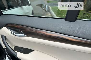 Внедорожник / Кроссовер BMW X1 2013 в 